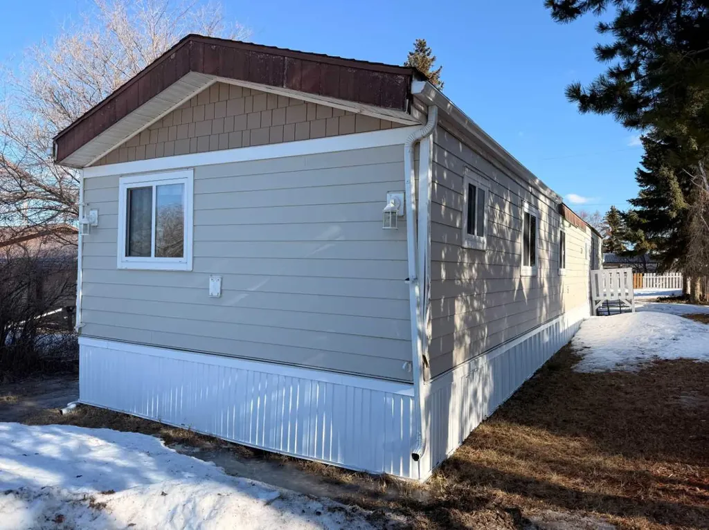 5019 49 Street Amisk AB T0B 0B0
