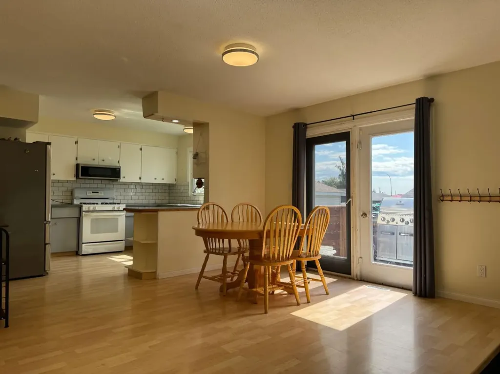 11721 103 Avenue Fairview AB T0H 1L0