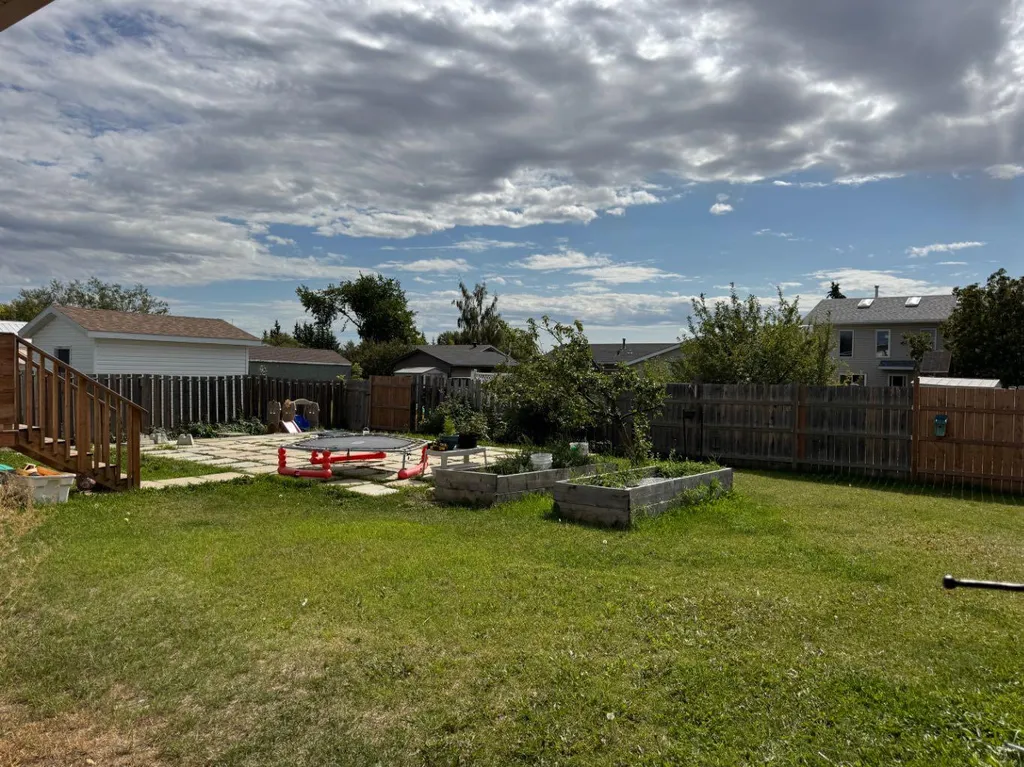 11721 103 Avenue Fairview AB T0H 1L0