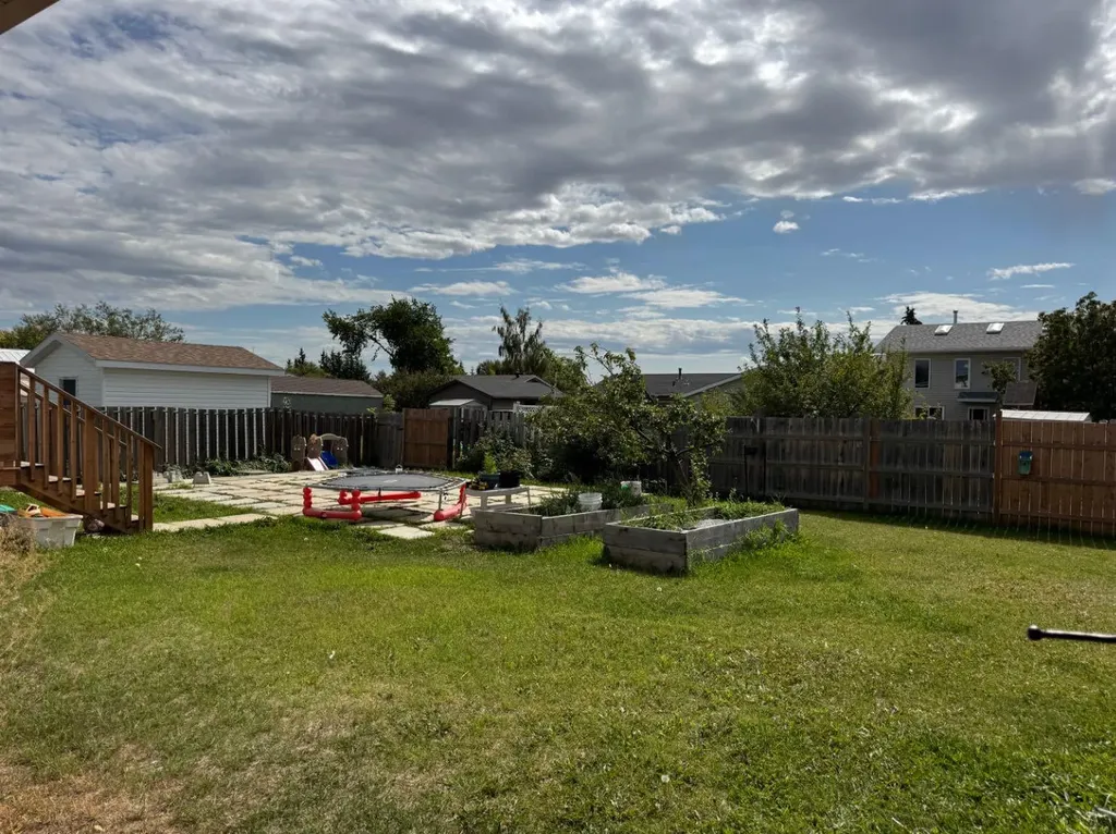 11721 103 Avenue Fairview AB T0H 1L0