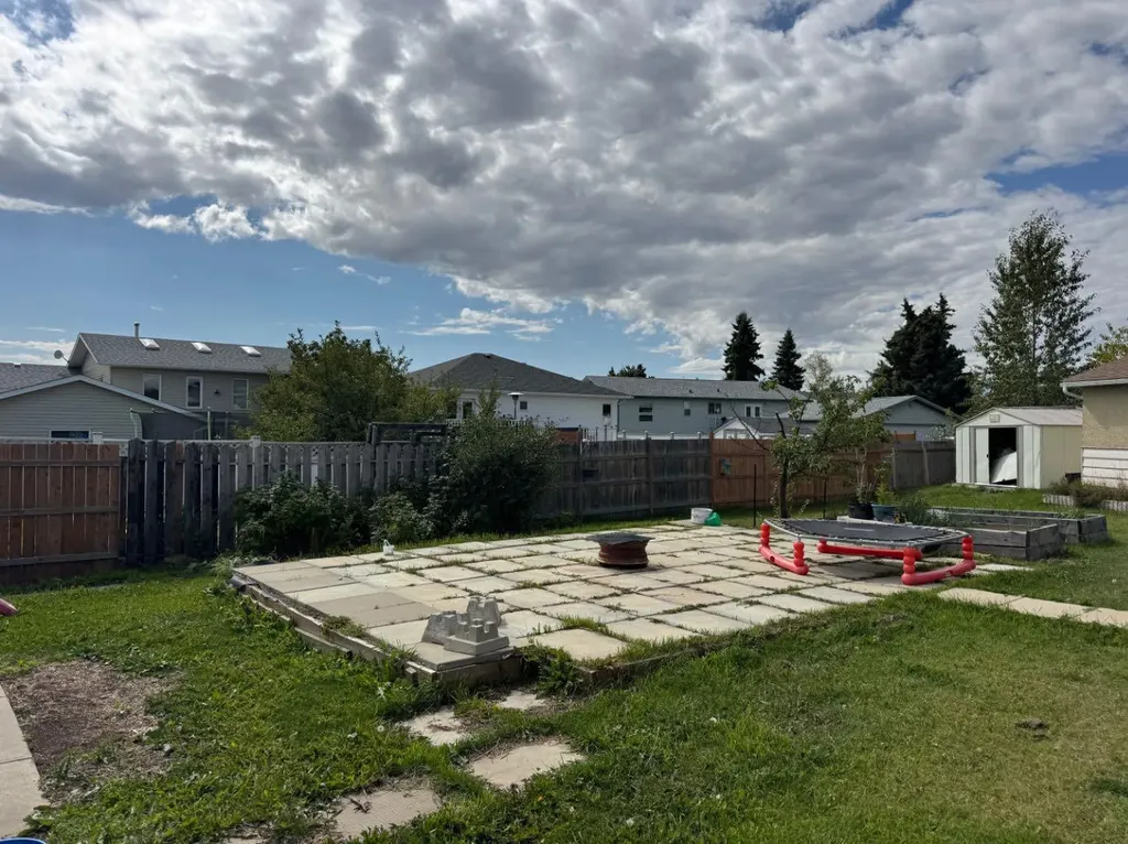 11721 103 Avenue Fairview AB T0H 1L0