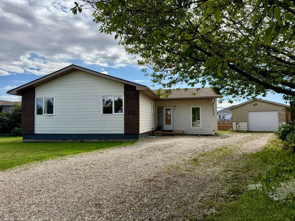 11721 103 Avenue Fairview AB T0H 1L0