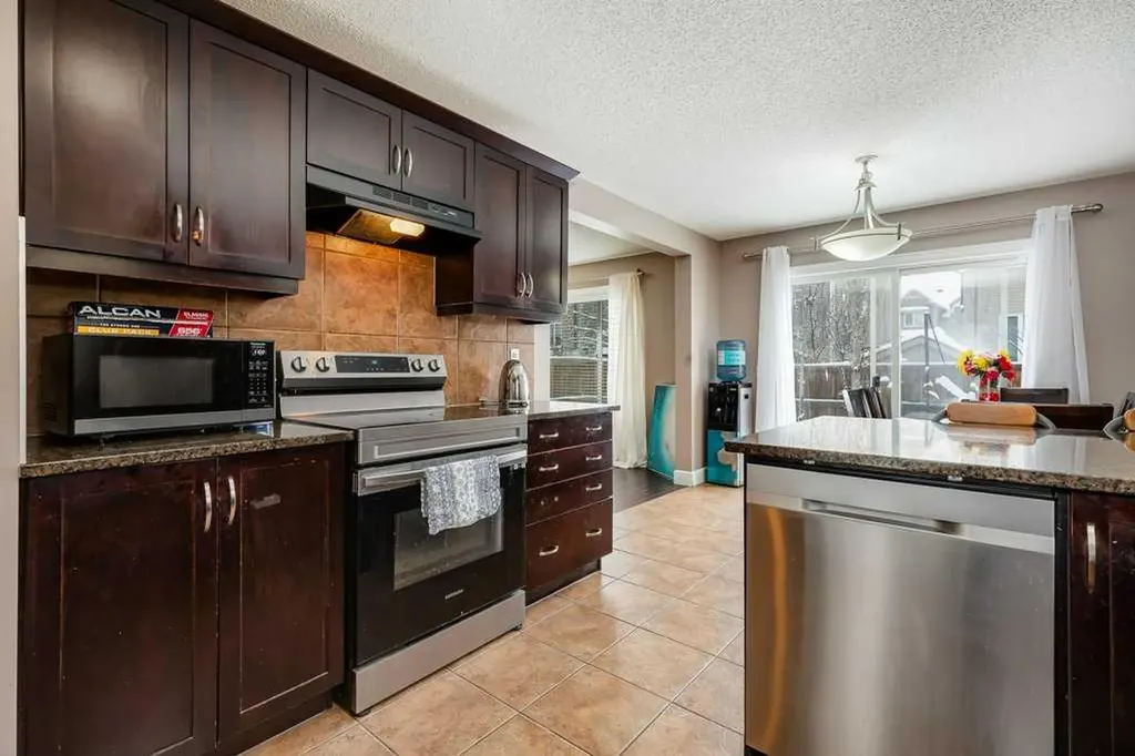 935 Windhaven Close SW Airdrie AB T4B 0P2