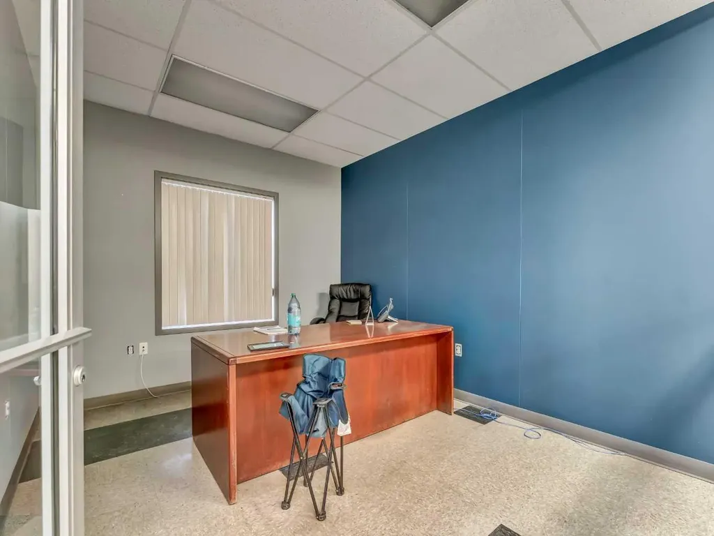 1782 32 Street SW Medicine Hat AB T1B 4A6