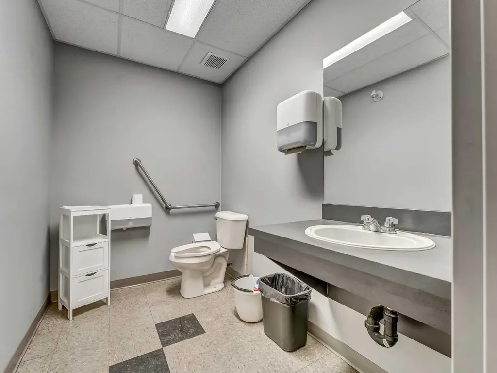 1782 32 Street SW Medicine Hat AB T1B 4A6