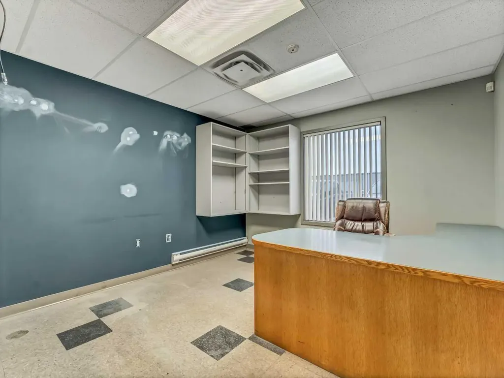 1782 32 Street SW Medicine Hat AB T1B 4A6