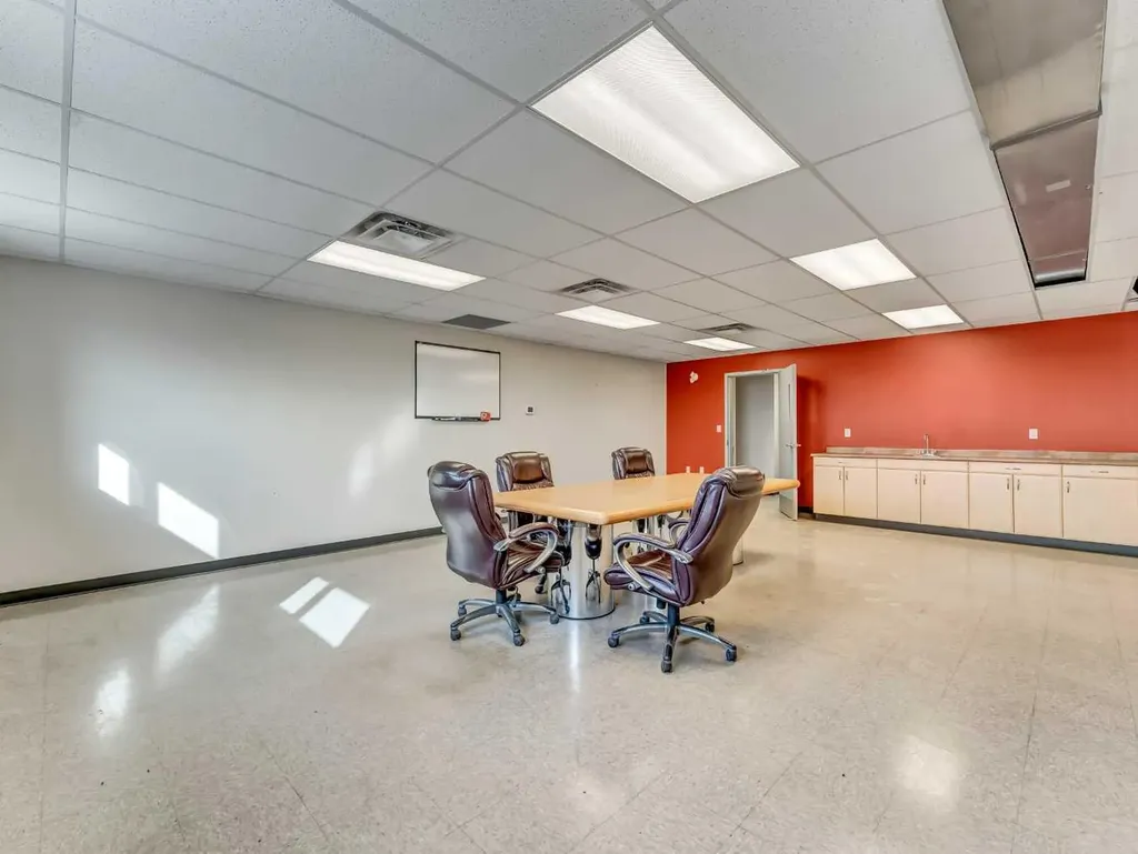 1782 32 Street SW Medicine Hat AB T1B 4A6