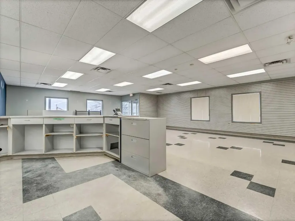 1782 32 Street SW Medicine Hat AB T1B 4A6