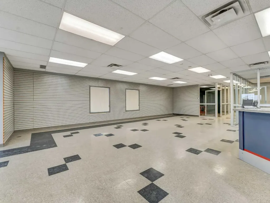 1782 32 Street SW Medicine Hat AB T1B 4A6