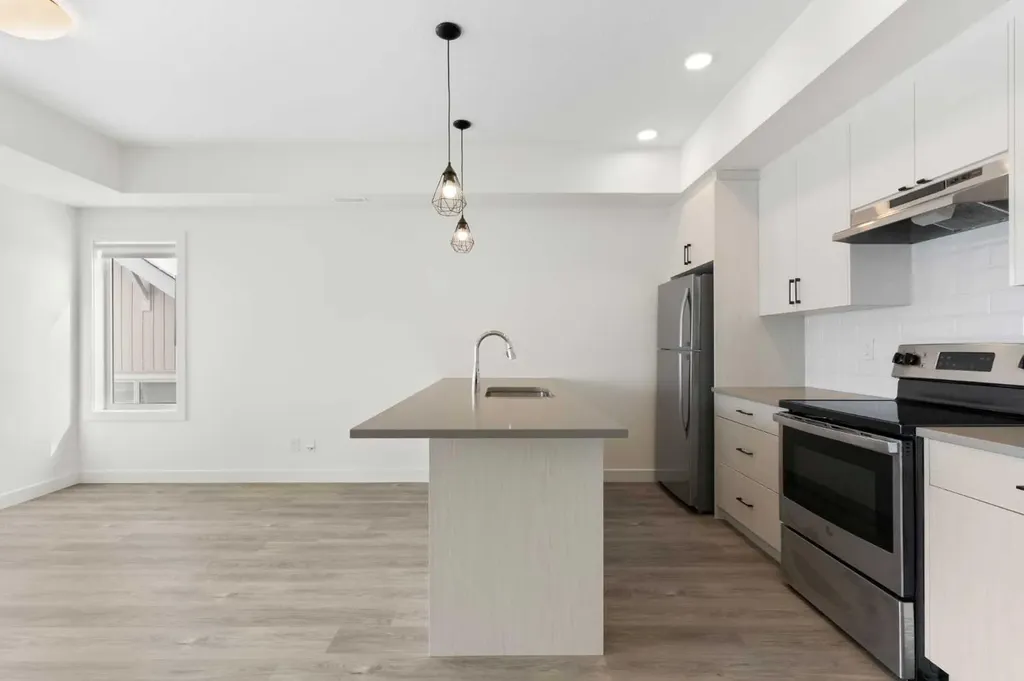 24 Rivercrest Drive Cochrane AB T4C 2C8