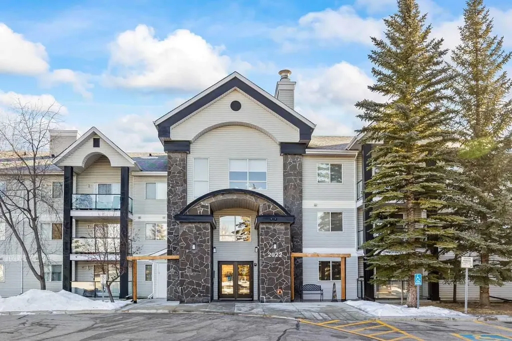 2022 Canyon Meadows Drive SE Calgary AB T2J 7H1