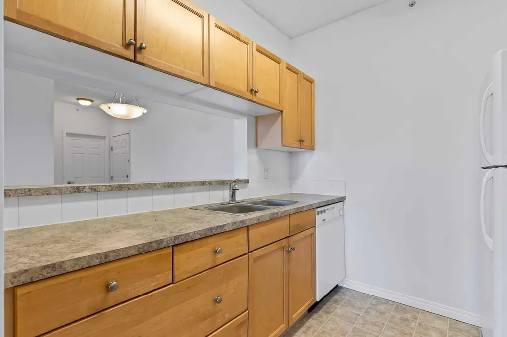 2022 Canyon Meadows Drive SE Calgary AB T2J 7H1