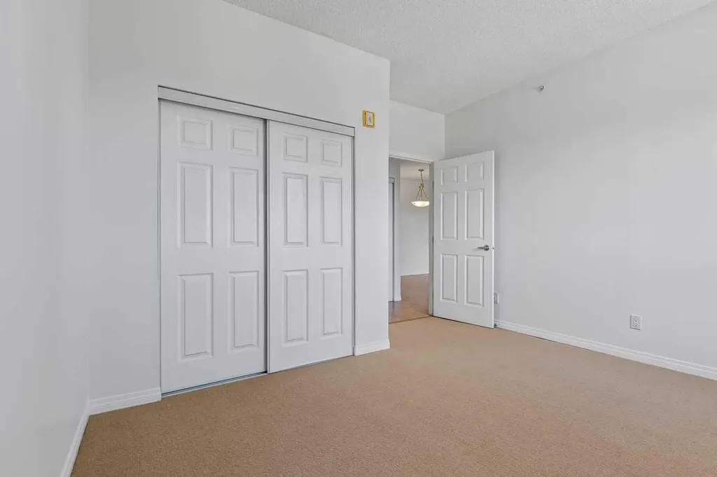 2022 Canyon Meadows Drive SE Calgary AB T2J 7H1