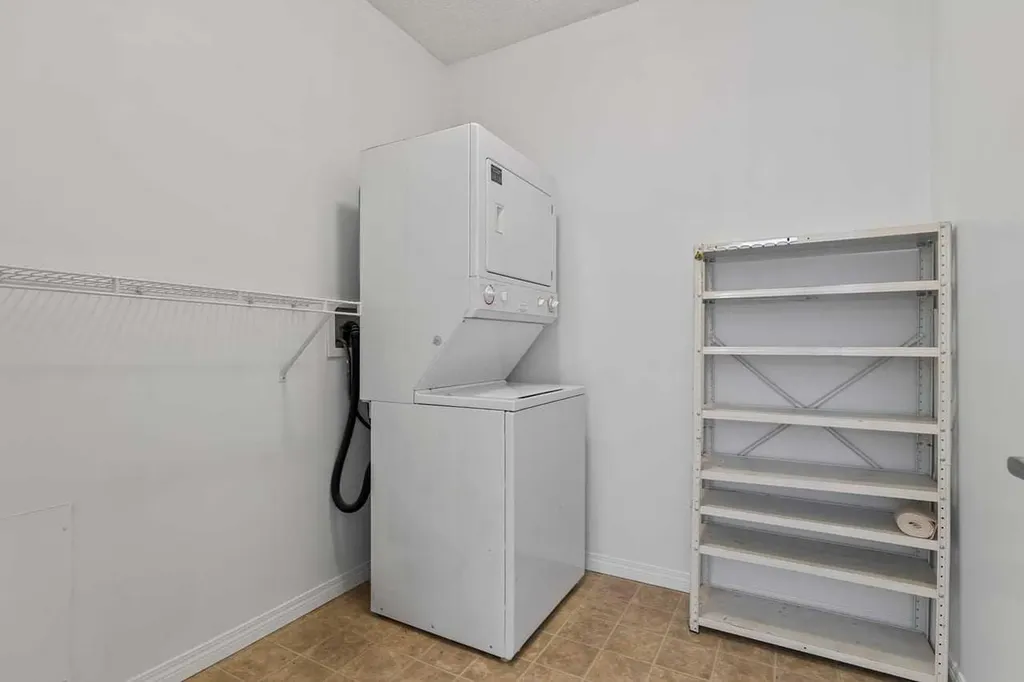 2022 Canyon Meadows Drive SE Calgary AB T2J 7H1