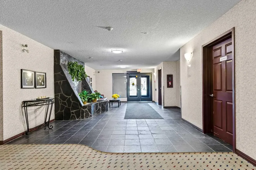 2022 Canyon Meadows Drive SE Calgary AB T2J 7H1