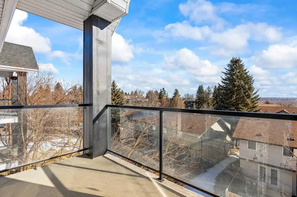 2022 Canyon Meadows Drive SE Calgary AB T2J 7H1
