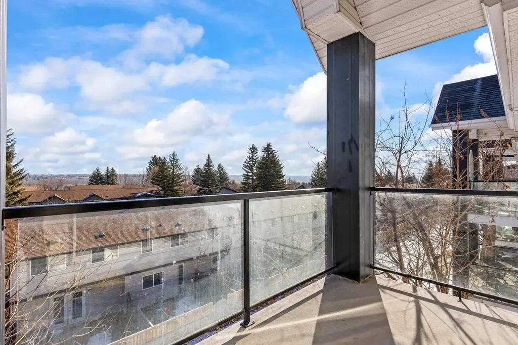 2022 Canyon Meadows Drive SE Calgary AB T2J 7H1