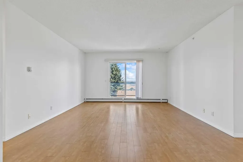 2022 Canyon Meadows Drive SE Calgary AB T2J 7H1