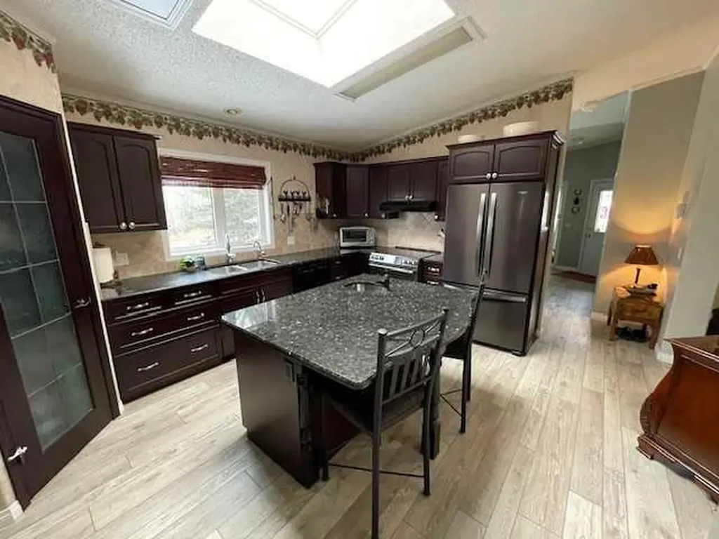 33194 Twp Road 284 Rural Rocky View County AB T0M 1L0