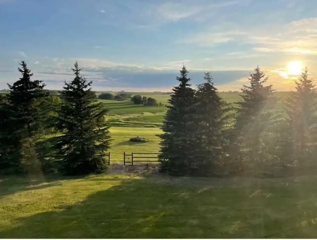 33194 Twp Road 284 Rural Rocky View County AB T0M 1L0