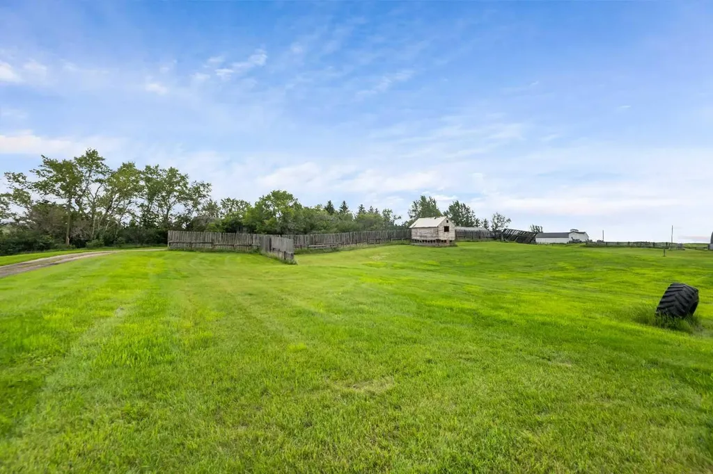 33194 Twp Road 284 Rural Rocky View County AB T0M 1L0