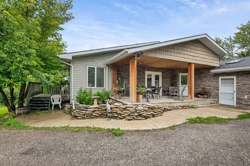 33194 Twp Road 284 Rural Rocky View County AB T0M 1L0
