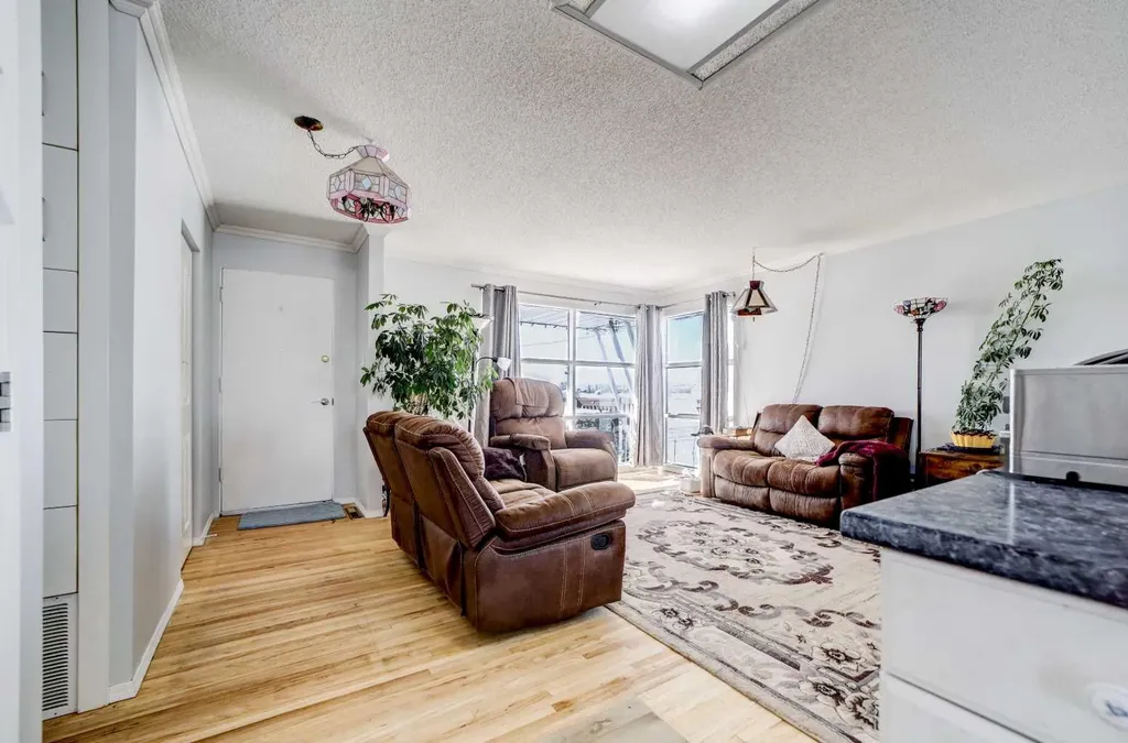 109 Argyle Street Granum AB T0L 1A0