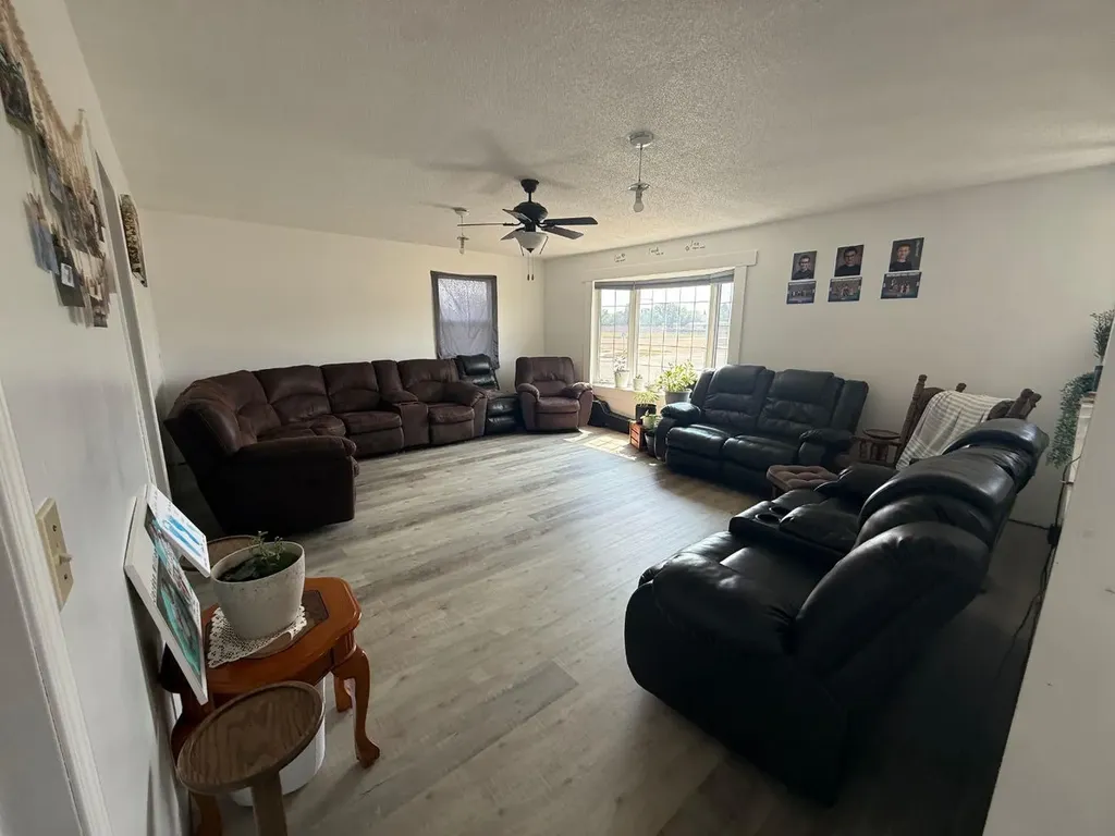 10202 99 Avenue La Crete AB T0H2H0