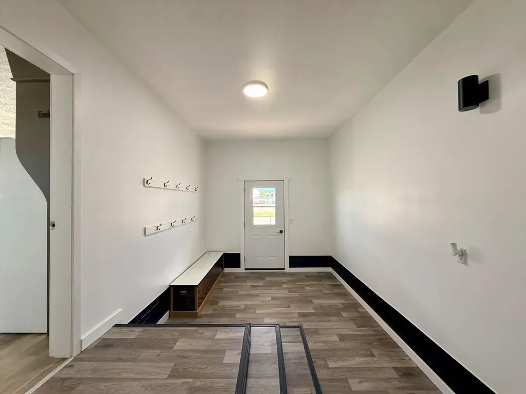 10202 99 Avenue La Crete AB T0H2H0