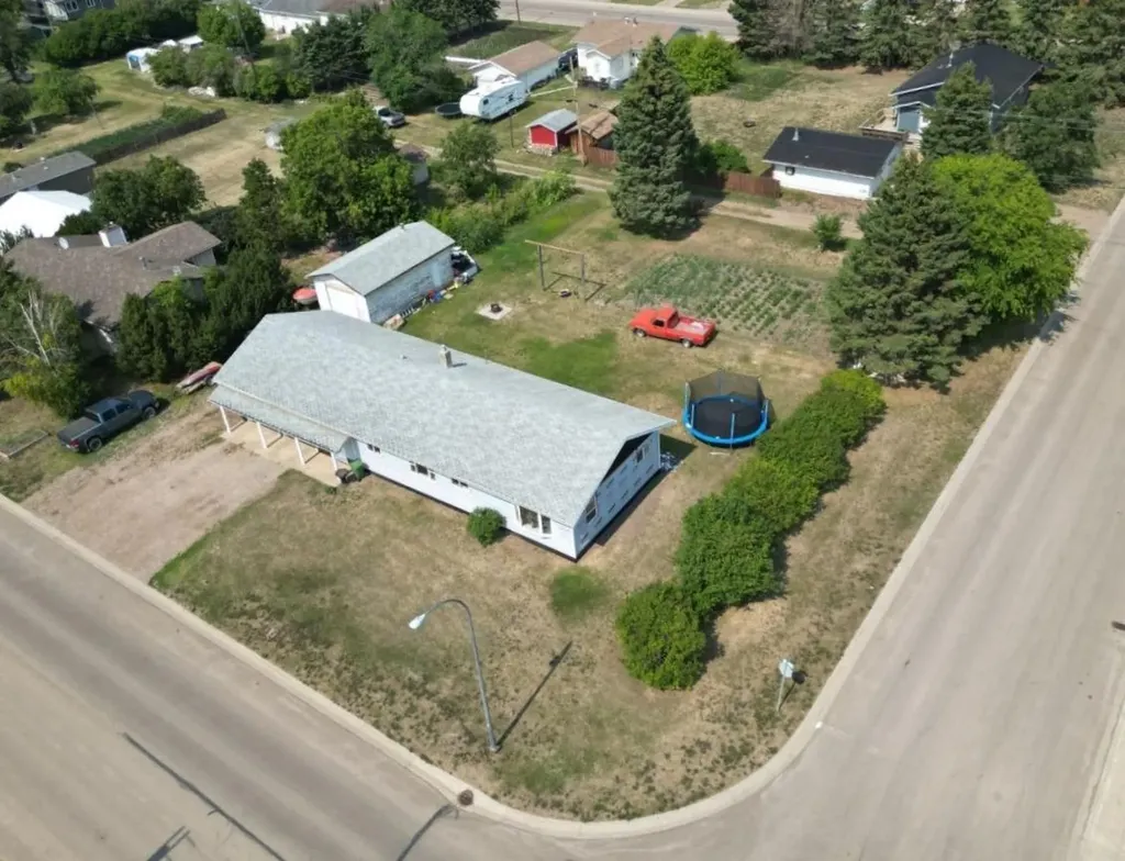 10202 99 Avenue La Crete AB T0H2H0