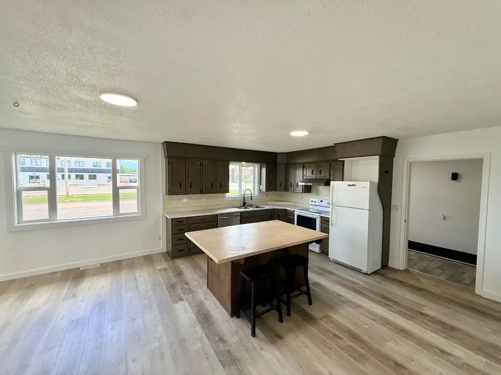10202 99 Avenue La Crete AB T0H2H0