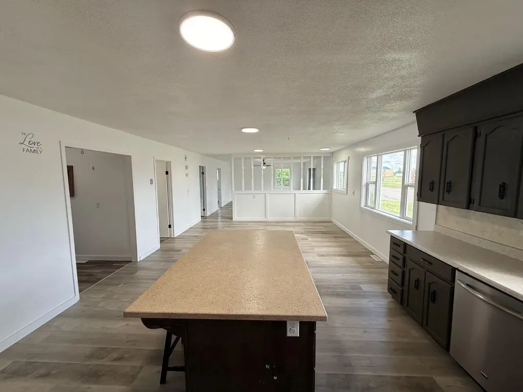 10202 99 Avenue La Crete AB T0H2H0