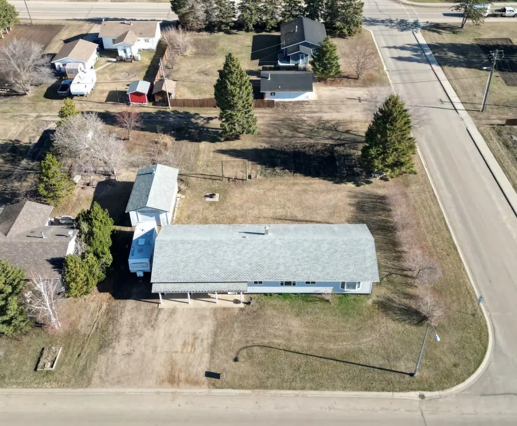10202 99 Avenue La Crete AB T0H2H0