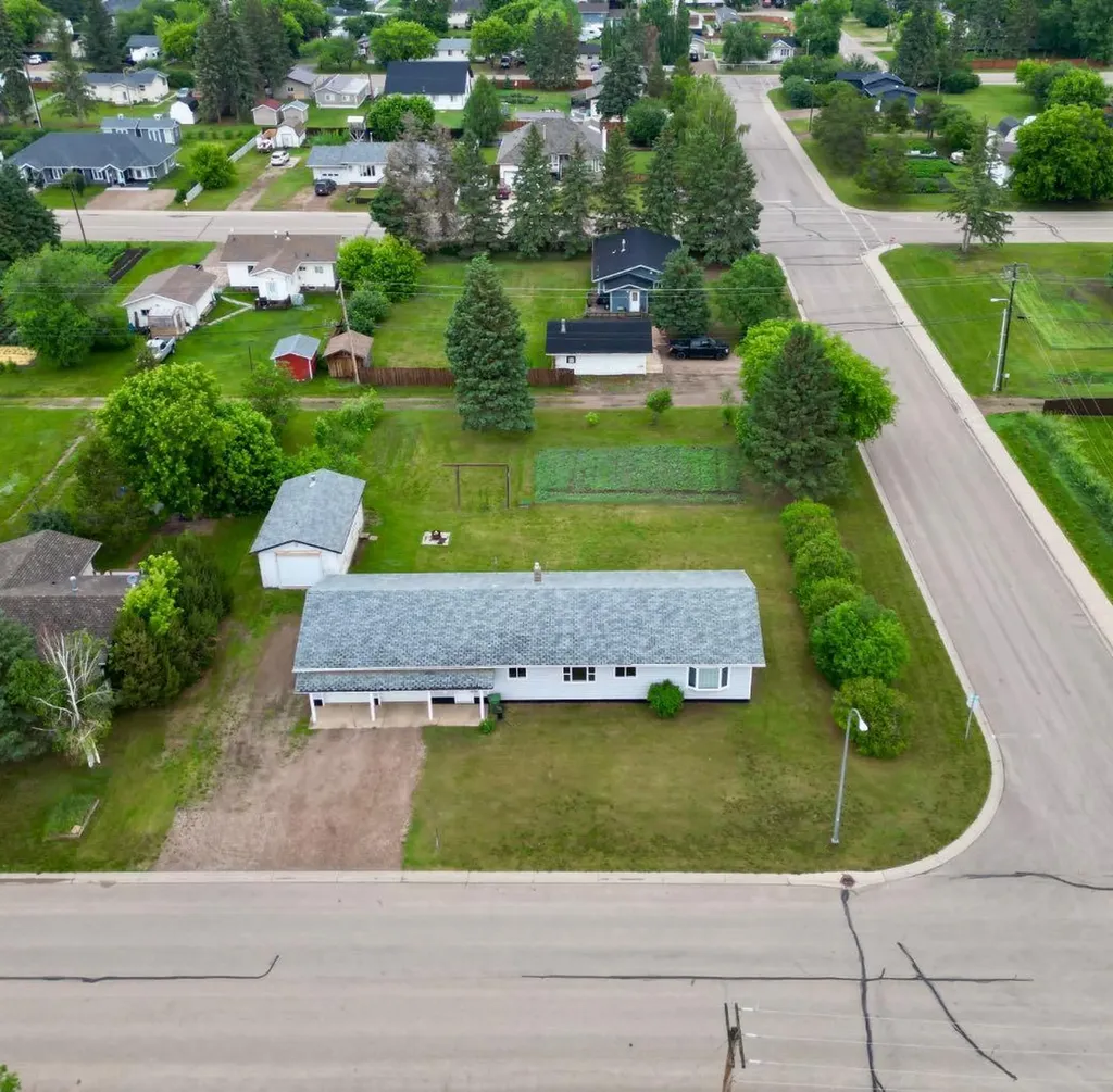10202 99 Avenue La Crete AB T0H2H0