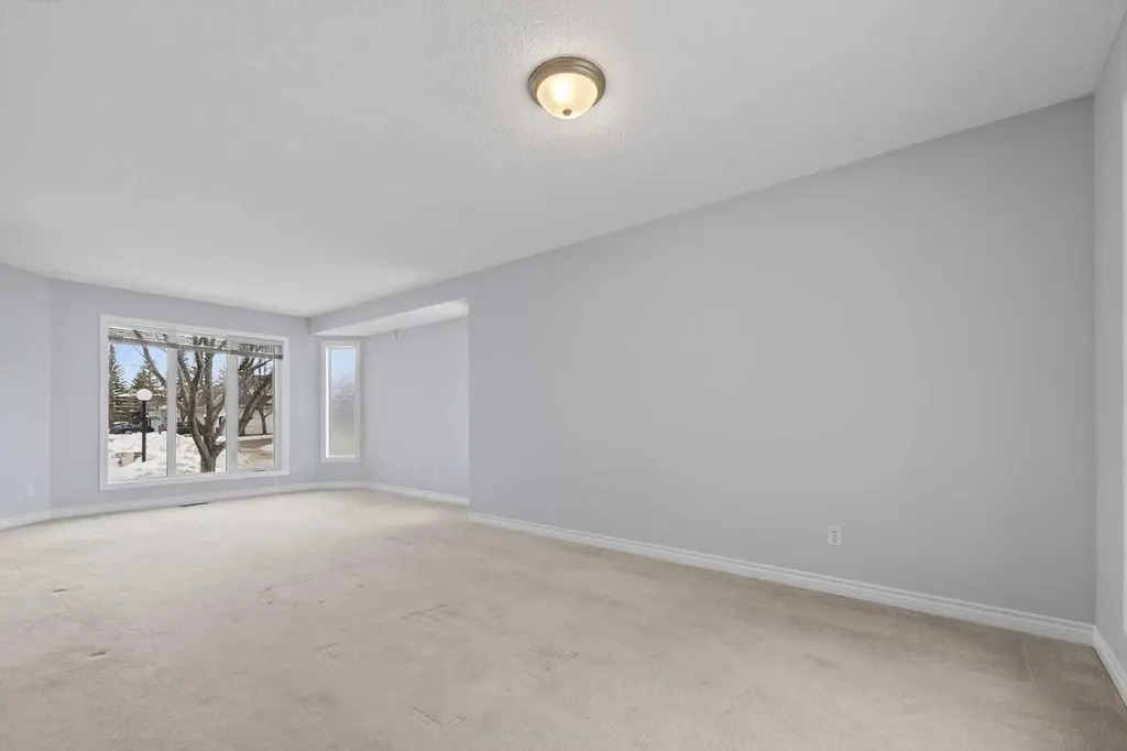 88 Scenic Gardens NW Calgary AB T3L 1Y6