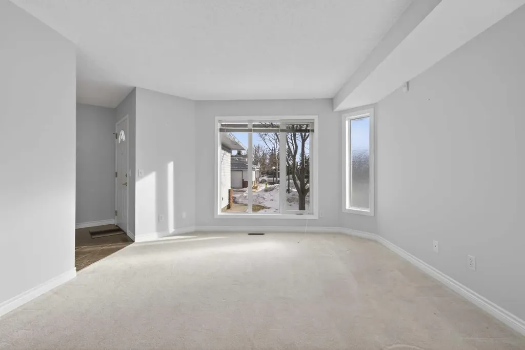 88 Scenic Gardens NW Calgary AB T3L 1Y6