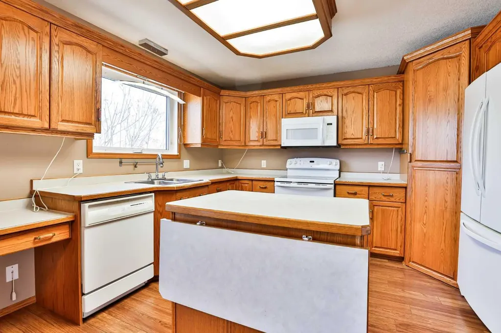 1012 24 Avenue Coaldale AB T1M 1N4