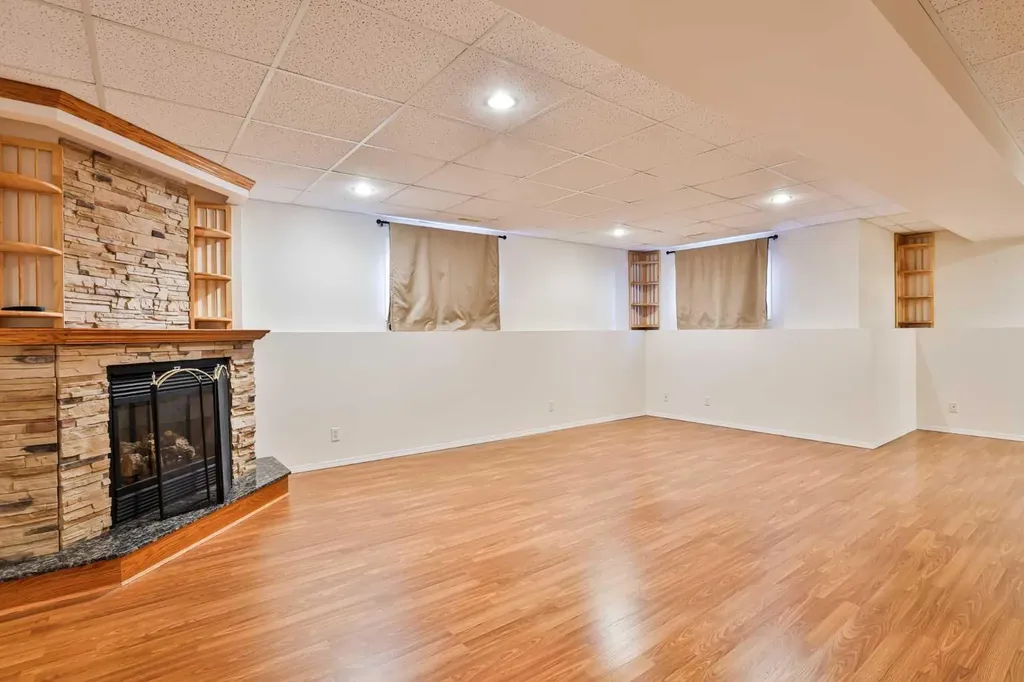 1012 24 Avenue Coaldale AB T1M 1N4