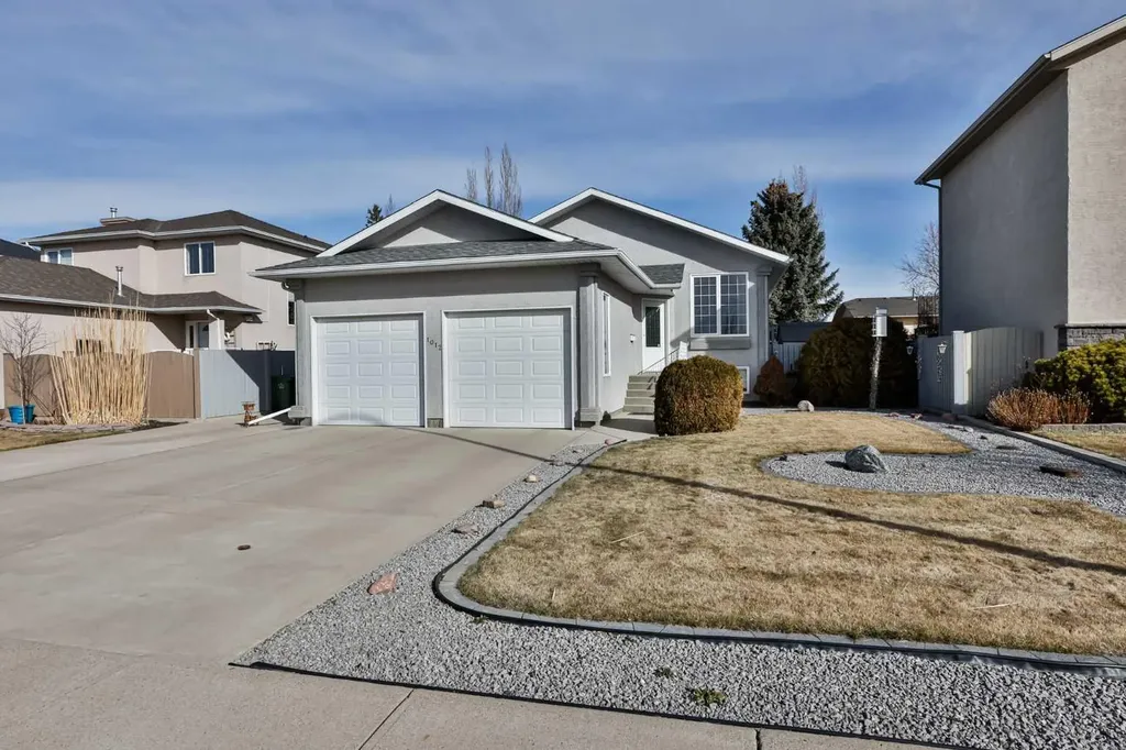 1012 24 Avenue Coaldale AB T1M 1N4