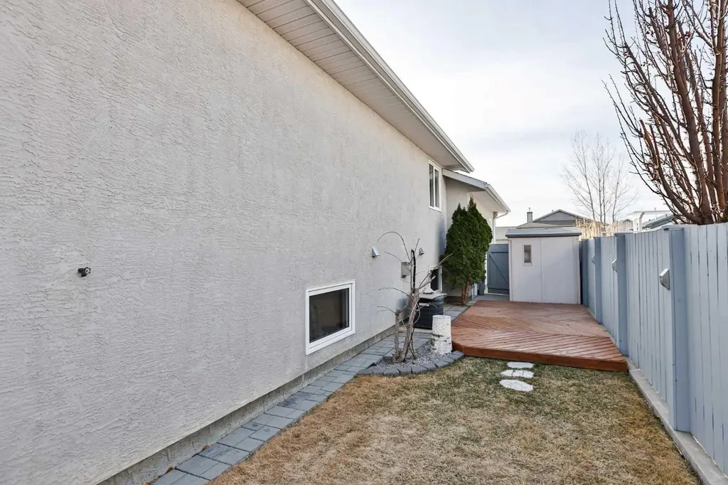 1012 24 Avenue Coaldale AB T1M 1N4