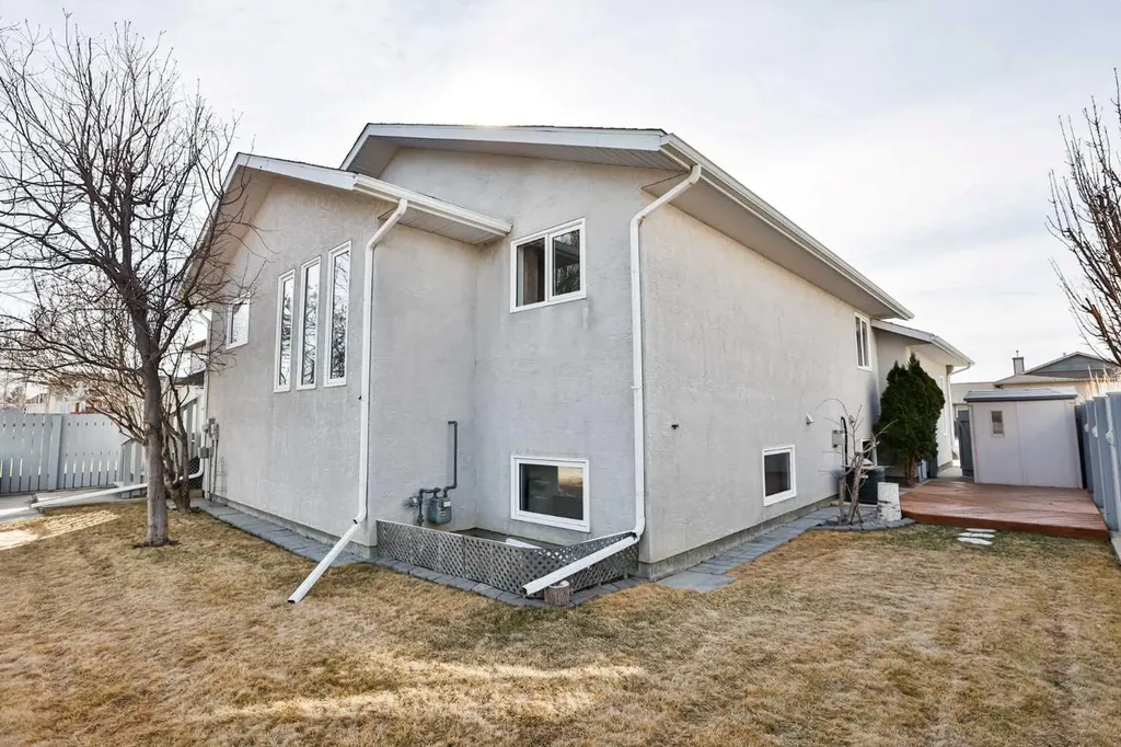 1012 24 Avenue Coaldale AB T1M 1N4