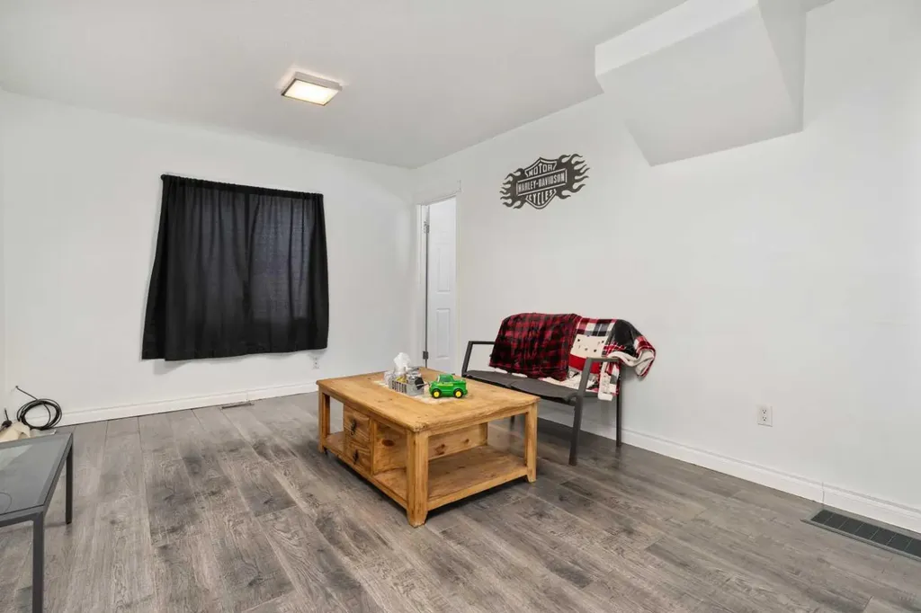 211 Red Wing Crescent Tillicum Beach AB T4V 2M9