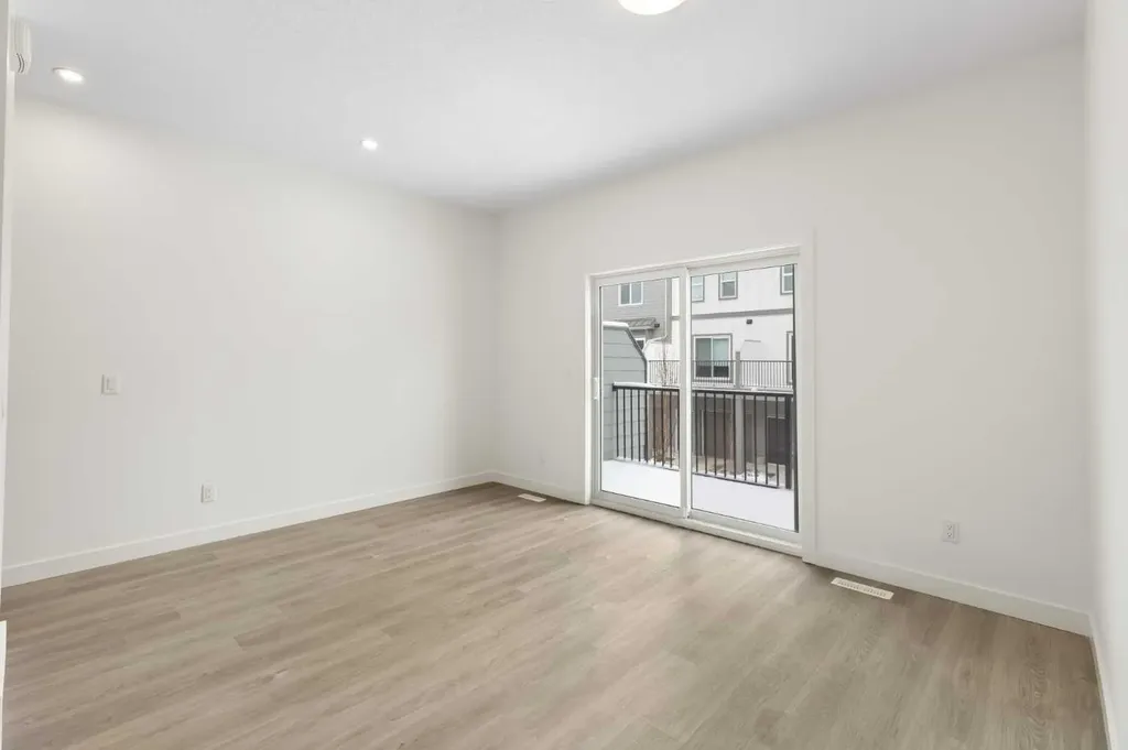 2231 81st Street SW Calgary AB T3H 6M4