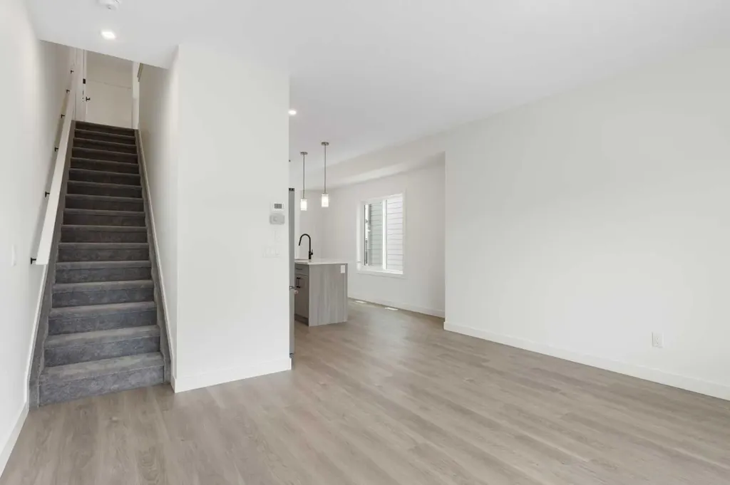 2231 81st Street SW Calgary AB T3H 6M4