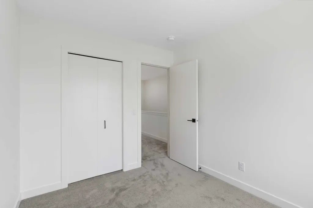 2231 81st Street SW Calgary AB T3H 6M4