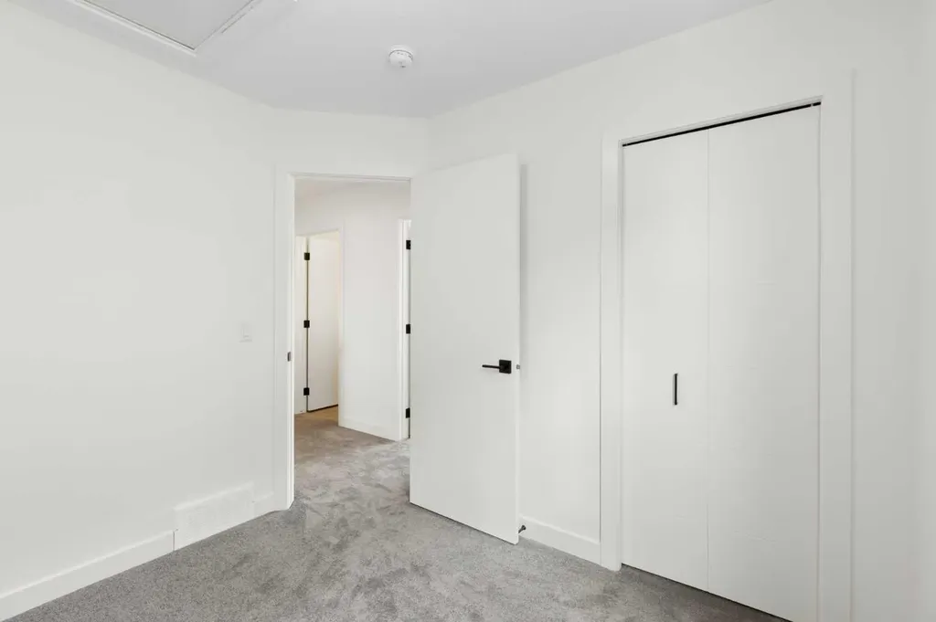 2231 81st Street SW Calgary AB T3H 6M4