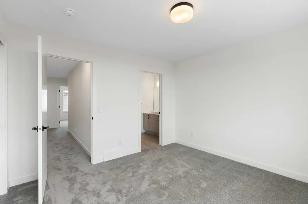 2231 81st Street SW Calgary AB T3H 6M4