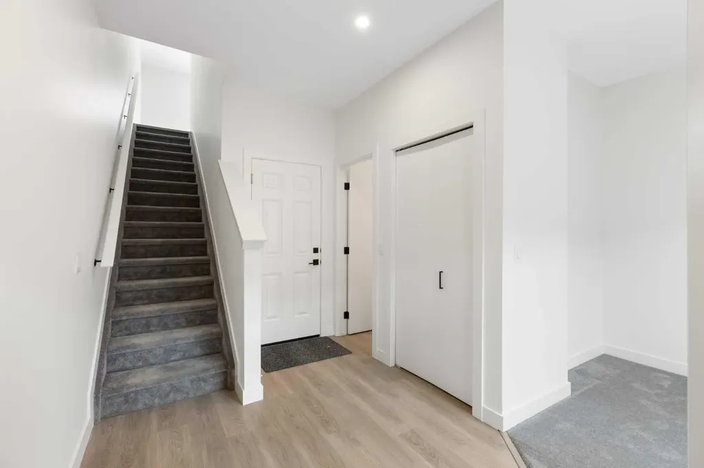 2231 81st Street SW Calgary AB T3H 6M4