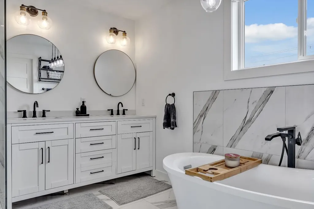 2033 21 Avenue SW Calgary AB T2T 0N8