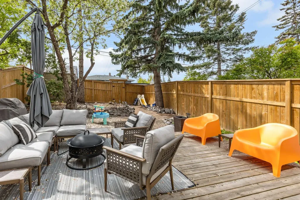 2033 21 Avenue SW Calgary AB T2T 0N8